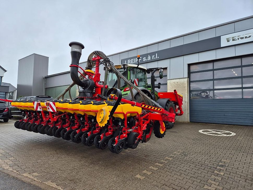 J.Reiff Sarl
Herr Stefan Neukirch - 77 Z.I in den - Einzelkornsämaschine: das Bild 3 J.Reiff Sarl
Herr Stefan Neukirch - 77 Z.I in den - Einzelkornsämaschine: das Bild 3