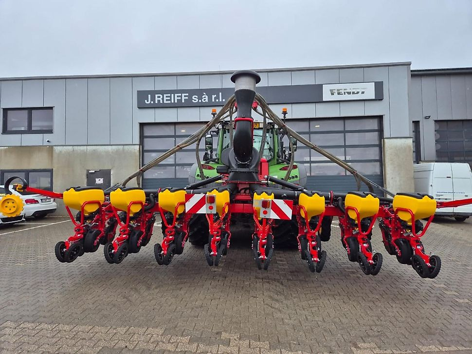 J.Reiff Sarl
Herr Stefan Neukirch - 77 Z.I in den - Einzelkornsämaschine: das Bild 2 J.Reiff Sarl
Herr Stefan Neukirch - 77 Z.I in den - Einzelkornsämaschine: das Bild 2