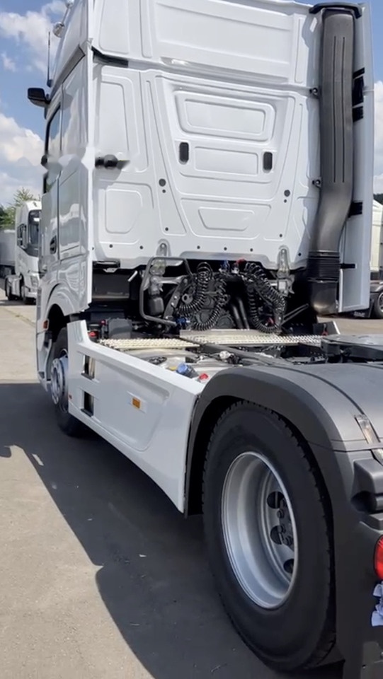 Mercedes-Benz Actros L 1848 - Sattelzugmaschine: das Bild 5 Mercedes-Benz Actros L 1848 - Sattelzugmaschine: das Bild 5