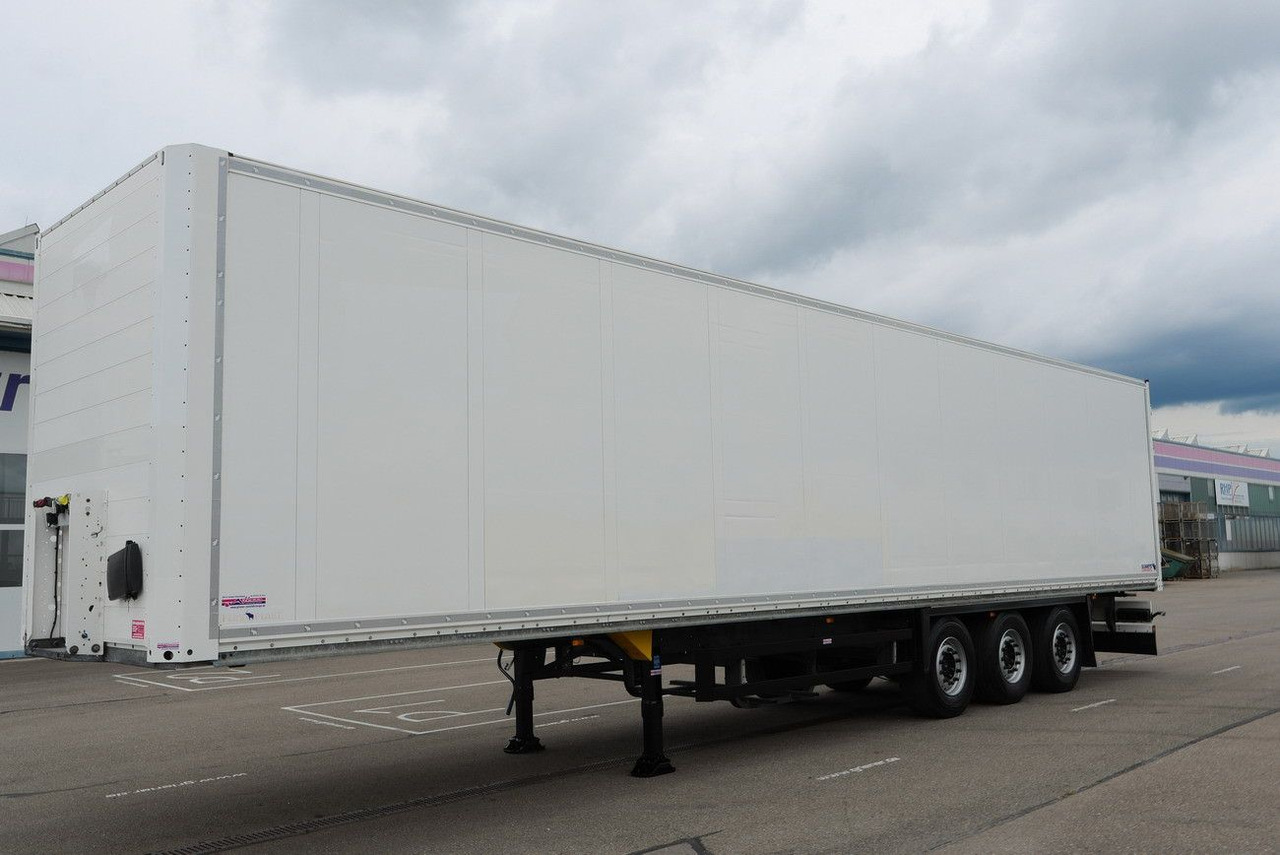 Schmitz Cargobull SKO 24/DOPPELSTOCK/ZURRLEISTE /ZURRINGE - Koffer Auflieger: das Bild 4 Schmitz Cargobull SKO 24/DOPPELSTOCK/ZURRLEISTE /ZURRINGE - Koffer Auflieger: das Bild 4