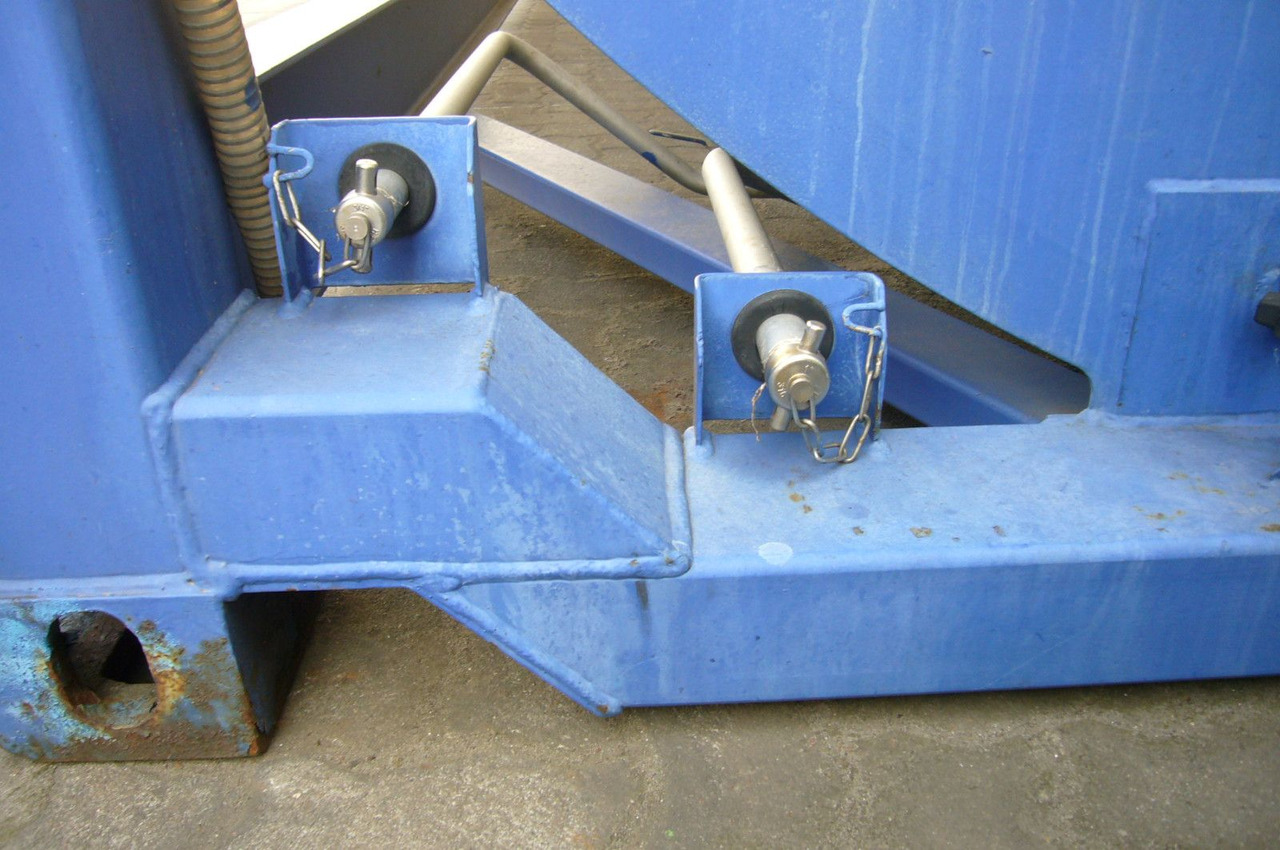 Tankauflieger 25.000 Lit V4A Foodstuff Fullframe Druckluft: das Bild 11