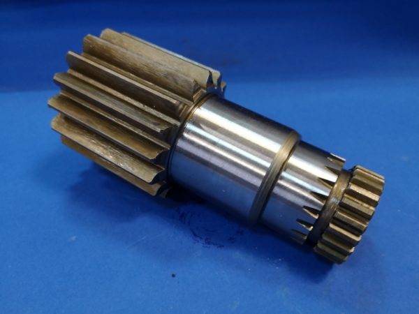 010280A Terex TC20 Schwenkmotorwelle - Schwenkmotor für Baumaschine: das Bild 1 010280A Terex TC20 Schwenkmotorwelle - Schwenkmotor für Baumaschine: das Bild 1