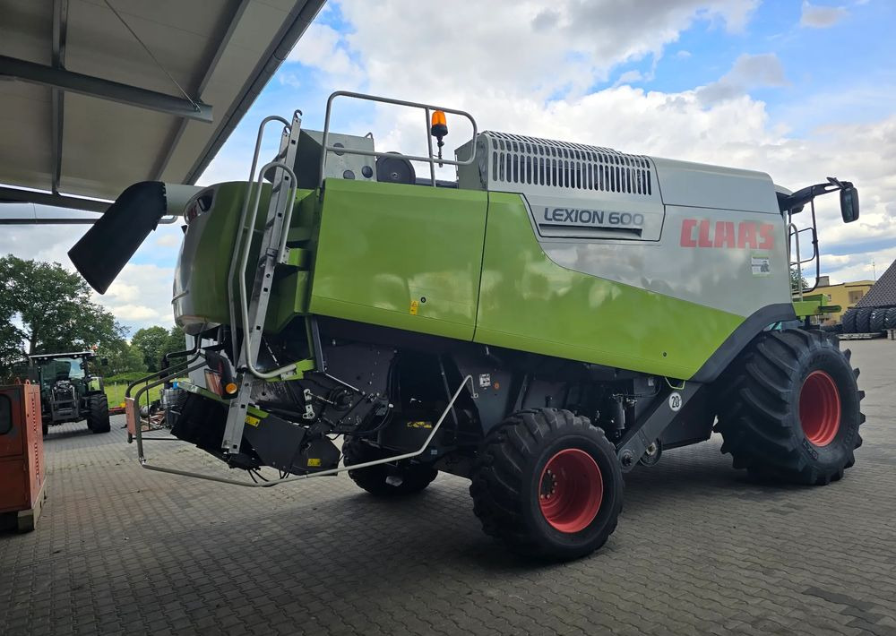 Claas Lexion 600 - Mähdrescher: das Bild 5 Claas Lexion 600 - Mähdrescher: das Bild 5