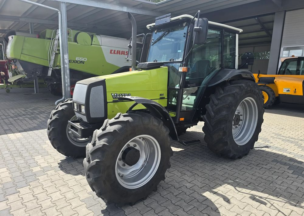 Valtra 800 - Traktor: das Bild 2 Valtra 800 - Traktor: das Bild 2