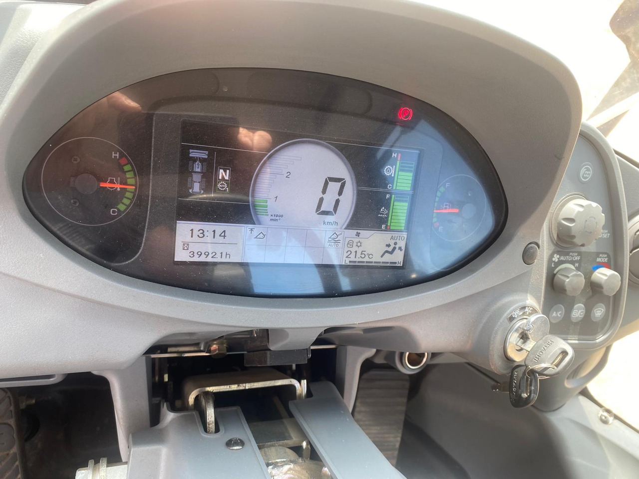 HITACHI ZW250-6 - Radlader: das Bild 4 HITACHI ZW250-6 - Radlader: das Bild 4