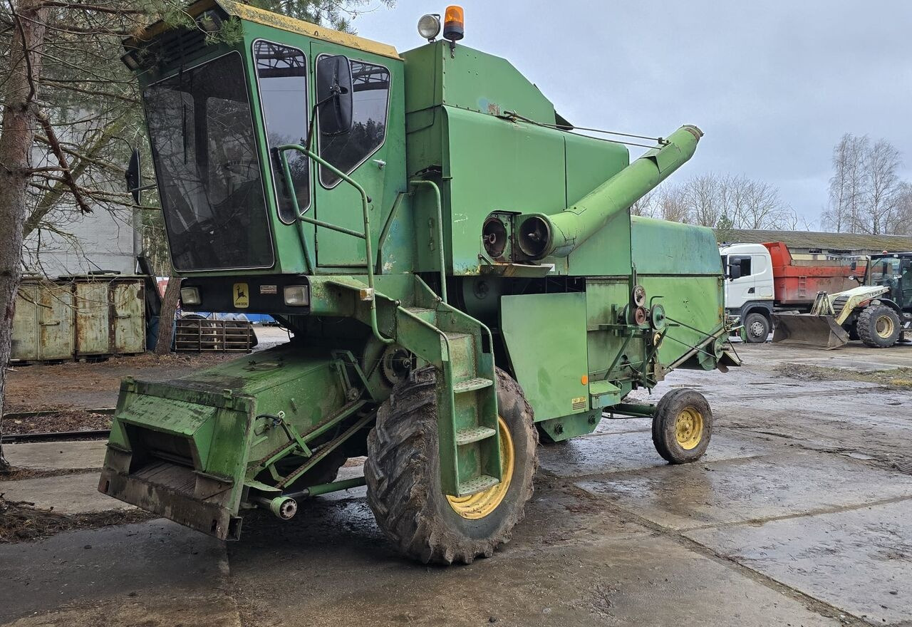 John Deere 955 A1 - Mähdrescher: das Bild 1 John Deere 955 A1 - Mähdrescher: das Bild 1