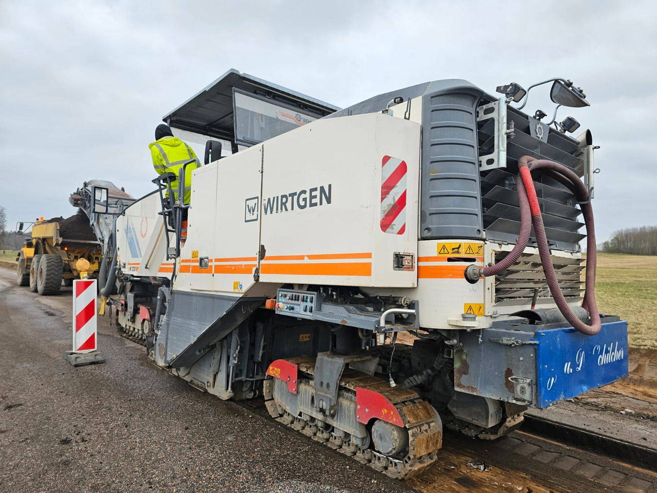 WIRTGEN W220 - Kaltfräse: das Bild 2 WIRTGEN W220 - Kaltfräse: das Bild 2