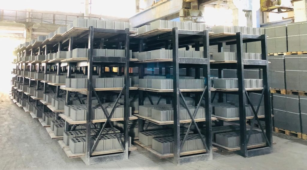 COMPACT 5.1 AUTOMATIC BLOCK MAKING MACHINE - Betonsteinmaschine: das Bild 5 COMPACT 5.1 AUTOMATIC BLOCK MAKING MACHINE - Betonsteinmaschine: das Bild 5