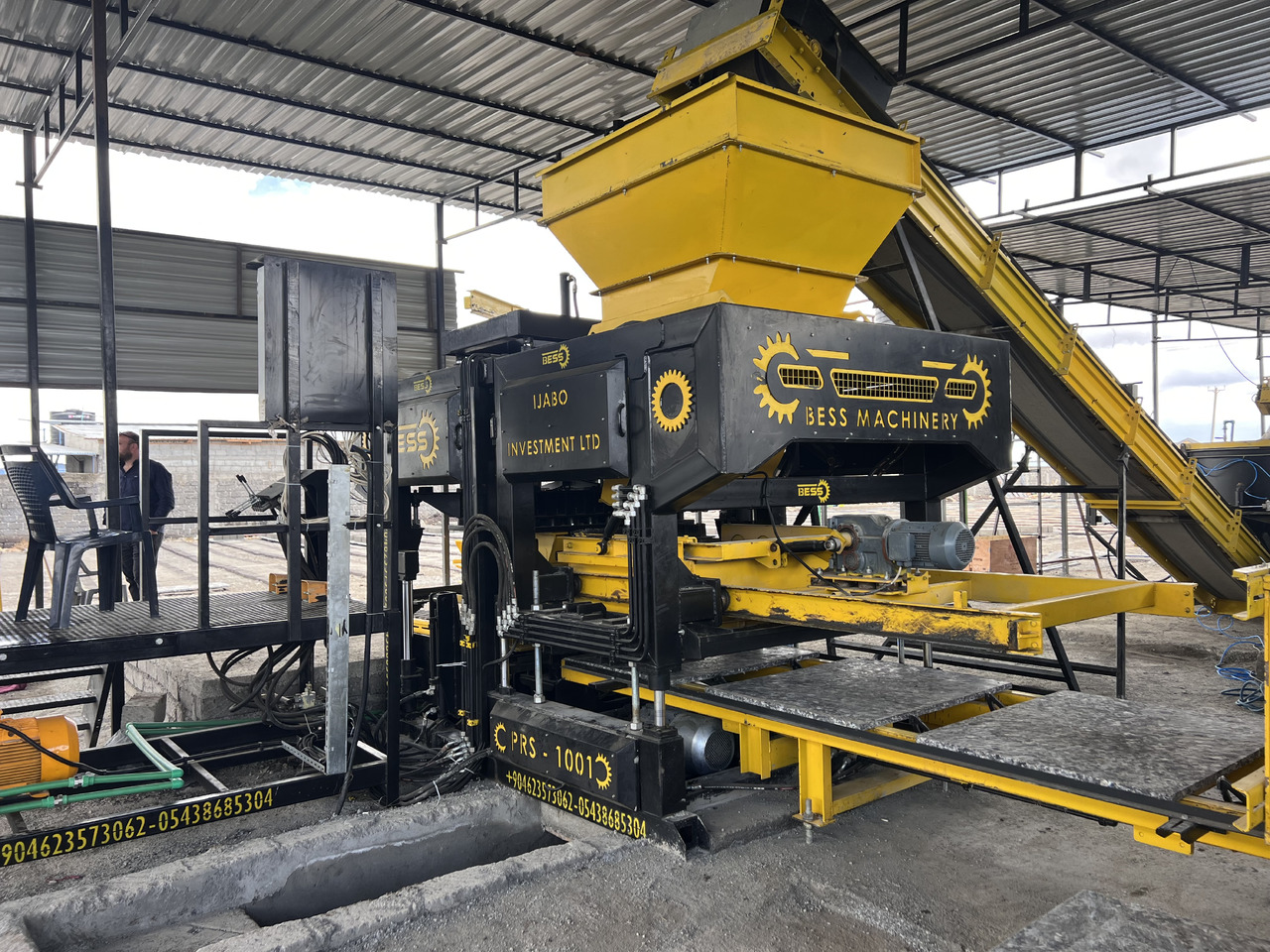 PRS-1000 Semi-Automatic Block Making Machine - Betonsteinmaschine: das Bild 4 PRS-1000 Semi-Automatic Block Making Machine - Betonsteinmaschine: das Bild 4