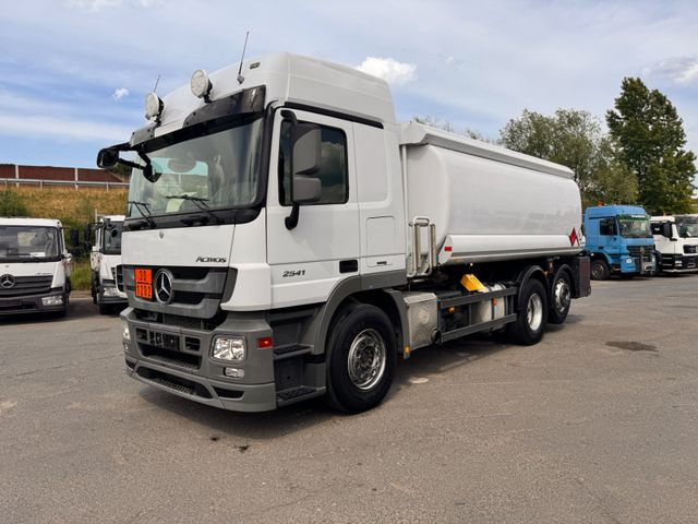 Mercedes-Benz Actros 2541 Tankwagen - Tankwagen: das Bild 3 Mercedes-Benz Actros 2541 Tankwagen - Tankwagen: das Bild 3