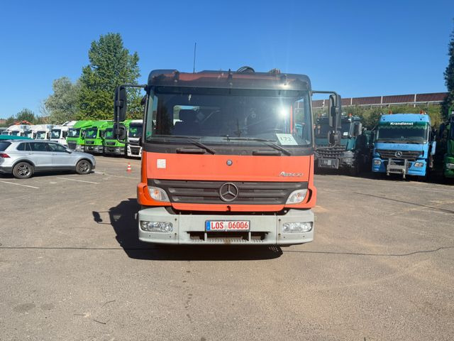 Mercedes-Benz Atego 1223 mit Kran MKG HLK 76 - Pritsche LKW, Autokran: das Bild 1 Mercedes-Benz Atego 1223 mit Kran MKG HLK 76 - Pritsche LKW, Autokran: das Bild 1