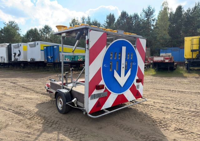 Nissan A31S/L-12-150 - Baugeräte, Anhänger: das Bild 2 Nissan A31S/L-12-150 - Baugeräte, Anhänger: das Bild 2