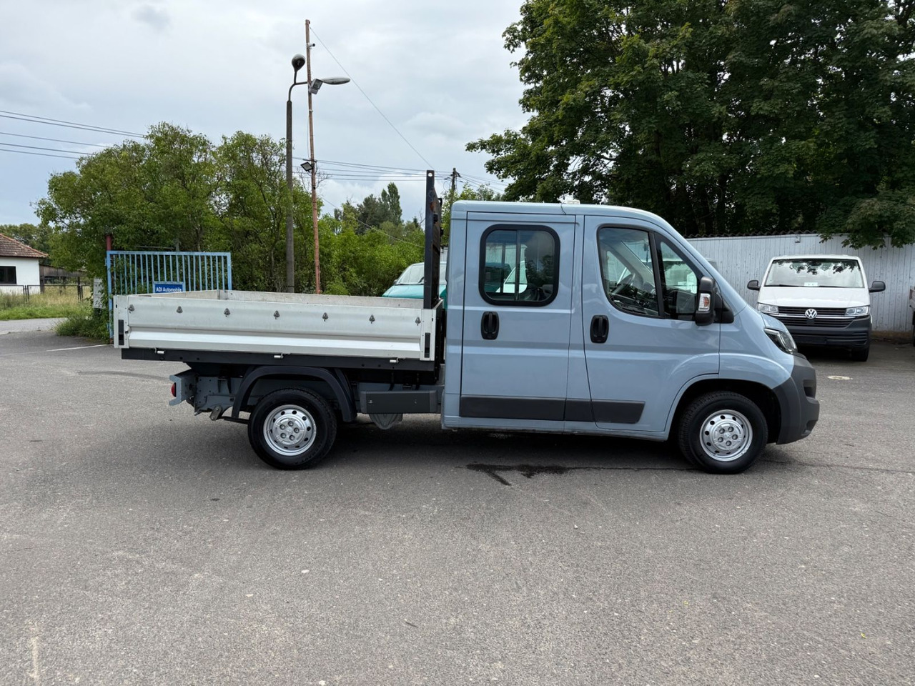 Peugeot Boxer Pritsche Doka. 333 L2 BlueHDi 110 - Pritsche Transporter: das Bild 3 Peugeot Boxer Pritsche Doka. 333 L2 BlueHDi 110 - Pritsche Transporter: das Bild 3