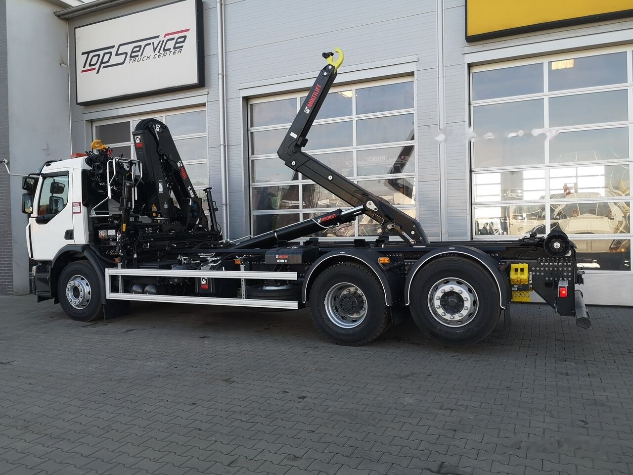 Renault D Wide 26 - Abrollkipper, Autokran: das Bild 4 Renault D Wide 26 - Abrollkipper, Autokran: das Bild 4