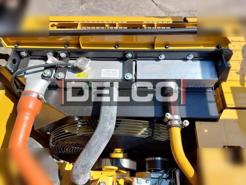 NEU: Kettenbagger CATERPILLAR 323D3: das Bild 17