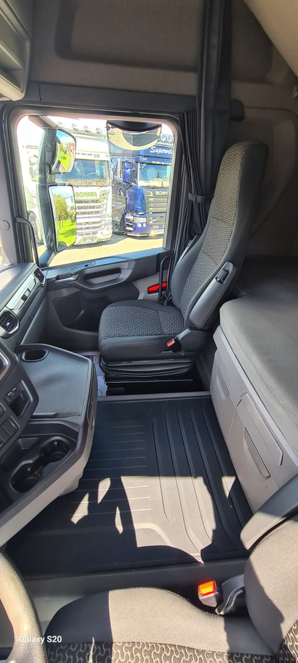 Sattelzugmaschine SCANIA R500  A4X2LA: das Bild 7