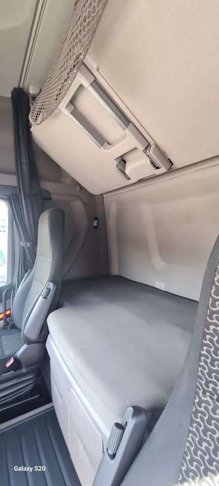 Sattelzugmaschine SCANIA R500  A4X2LA: das Bild 8