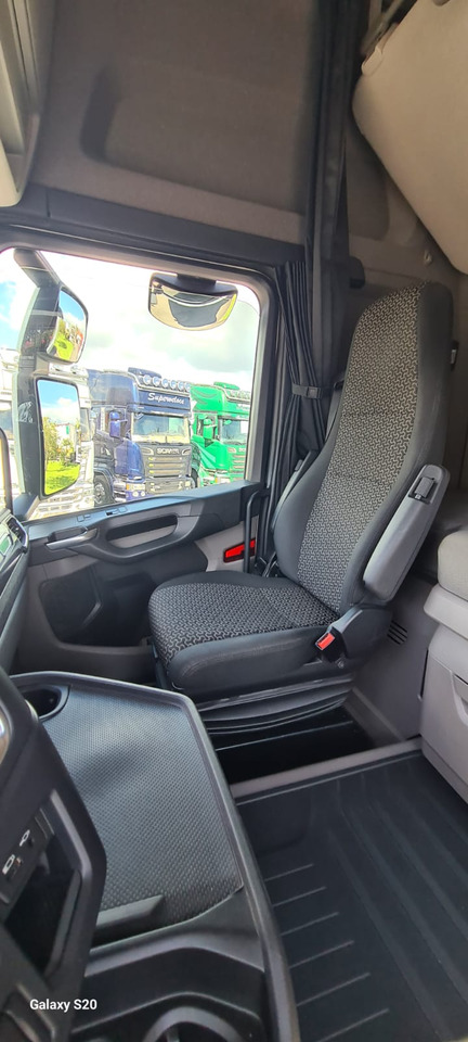 Sattelzugmaschine SCANIA R500  A4X2LA: das Bild 12