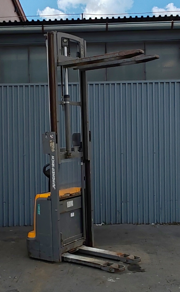 Jungheinrich EJC 112 2.5m/ flee lift/ 2105mh/ 2017y - Hochhubwagen: das Bild 3 Jungheinrich EJC 112 2.5m/ flee lift/ 2105mh/ 2017y - Hochhubwagen: das Bild 3