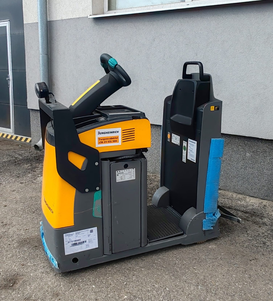 Jungheinrich EZS130 Li-Ion 2019yy/ 769mh - Schleppfahrzeug: das Bild 2 Jungheinrich EZS130 Li-Ion 2019yy/ 769mh - Schleppfahrzeug: das Bild 2