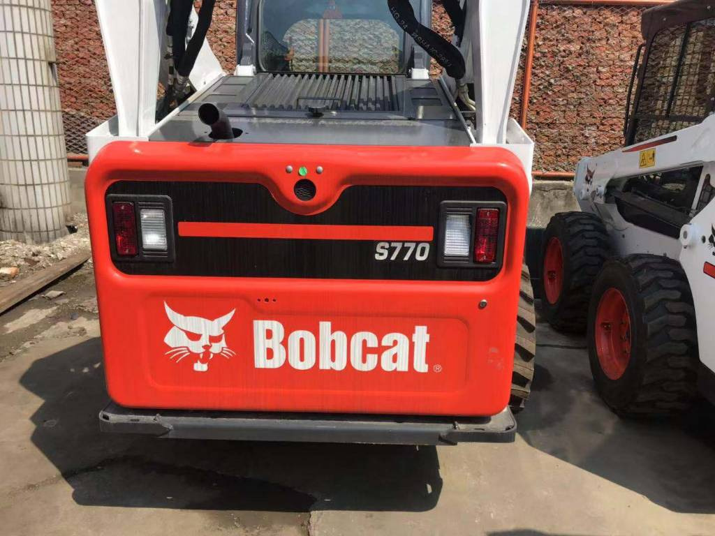 Bobcat 750 - Kompaktlader: das Bild 1 Bobcat 750 - Kompaktlader: das Bild 1