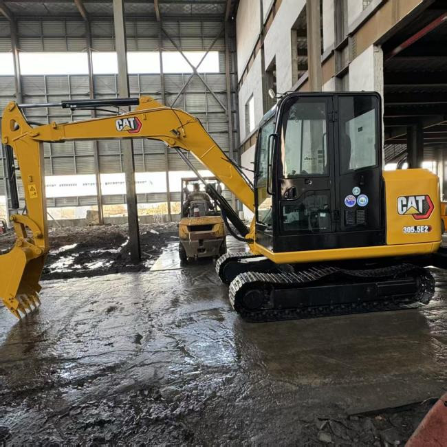 CAT 305.5E - Kettenbagger: das Bild 4 CAT 305.5E - Kettenbagger: das Bild 4