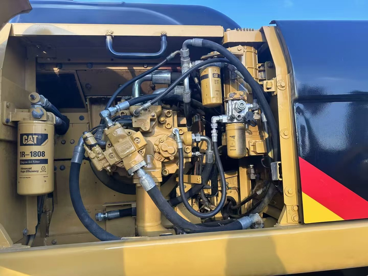 CAT 330D - Kettenbagger: das Bild 5 CAT 330D - Kettenbagger: das Bild 5