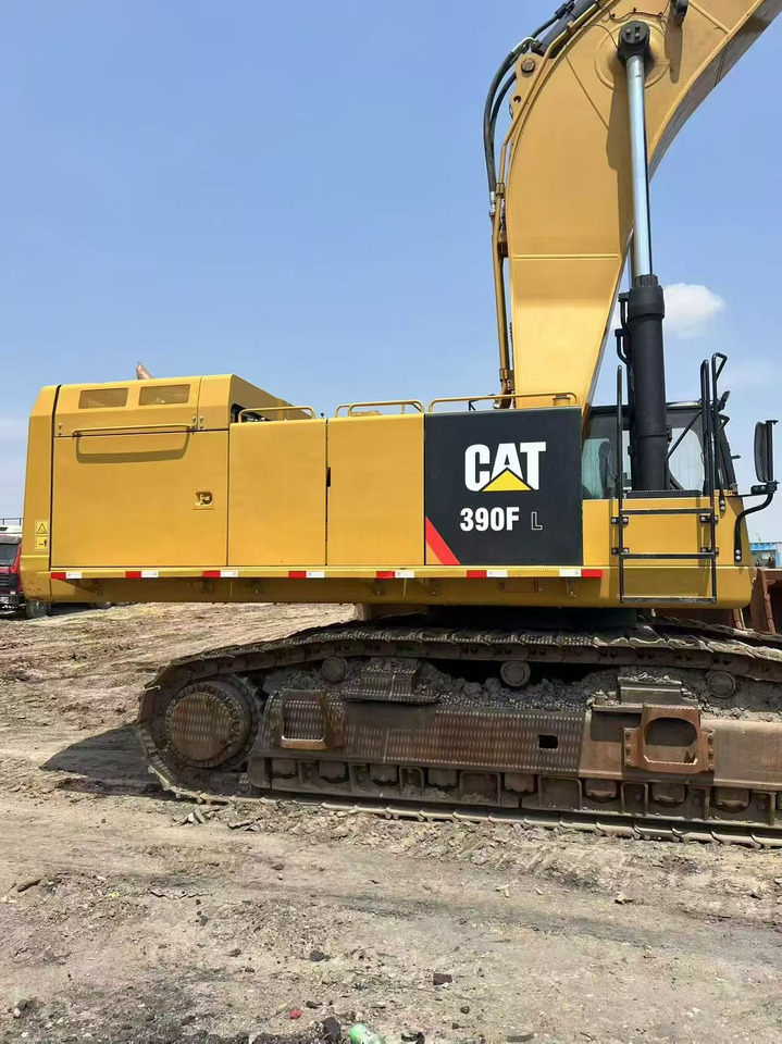 CAT 390F - Kettenbagger: das Bild 5 CAT 390F - Kettenbagger: das Bild 5