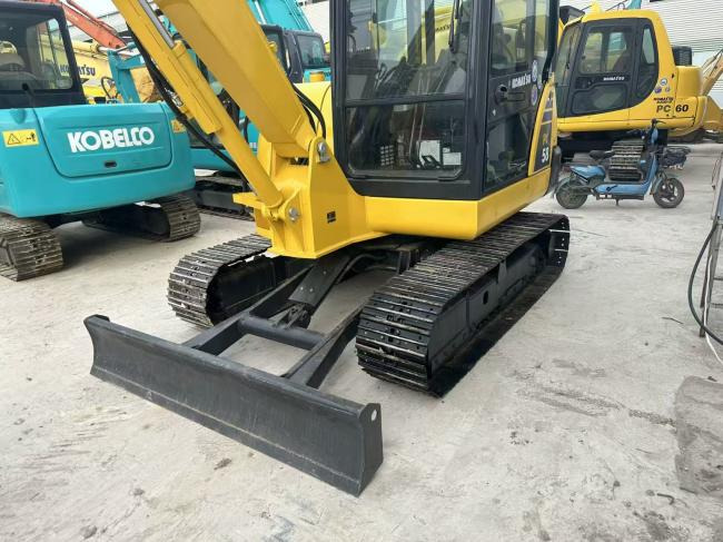 Komatsu PC56 - Minibagger: das Bild 3 Komatsu PC56 - Minibagger: das Bild 3