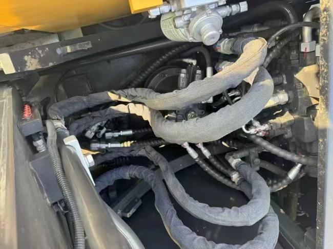 VOLVO EC140 - Kettenbagger: das Bild 4 VOLVO EC140 - Kettenbagger: das Bild 4