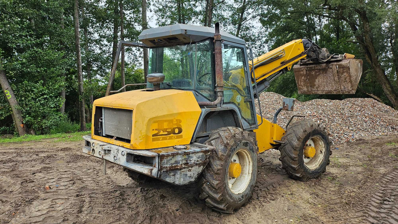 Ładowarka teleskopowa MATBRO TR250-110 John Deere - Teleskoplader: das Bild 2 Ładowarka teleskopowa MATBRO TR250-110 John Deere - Teleskoplader: das Bild 2