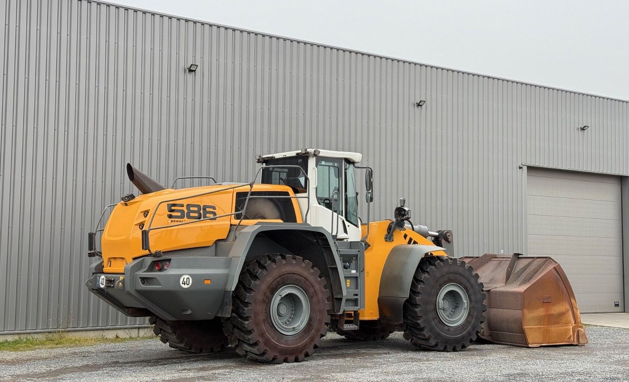 Liebherr L 586 X POWER/ 2022 - Radlader: das Bild 2 Liebherr L 586 X POWER/ 2022 - Radlader: das Bild 2
