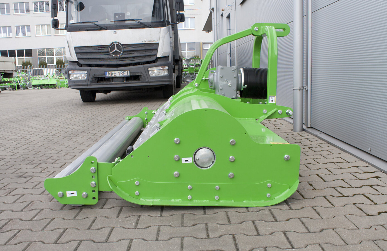 BOMET Schlegelmäher / Flail mower / Faucheuse à fléaux / Kosiarka bijakowa 2,8 m - Schlegelmäher: das Bild 5 BOMET Schlegelmäher / Flail mower / Faucheuse à fléaux / Kosiarka bijakowa 2,8 m - Schlegelmäher: das Bild 5