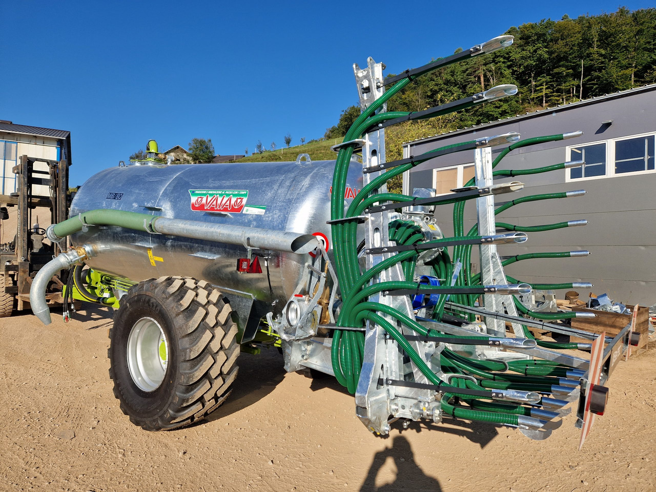 BeTEC Gülleinjektor / Slurry injector / Injecteur / Applicatore / Aplicador de manguera / Шланговый аппликатор / Aplikator 6 m - Gülleinjektor: das Bild 3 BeTEC Gülleinjektor / Slurry injector / Injecteur / Applicatore / Aplicador de manguera / Шланговый аппликатор / Aplikator 6 m - Gülleinjektor: das Bild 3