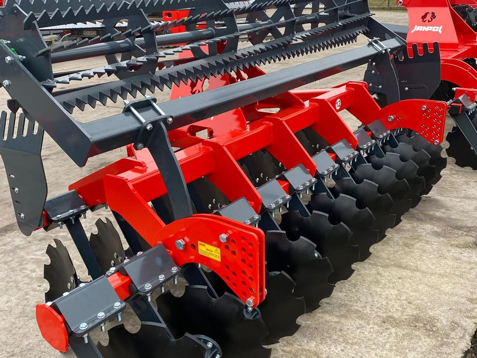 Janpol Scheibenegge / Disc harrow / Déchaumeur à disques / Erpice a dischi / Средняя дисковая борона / Brona talerzowa medium „COMPACT” 3 m - Scheibenegge: das Bild 5 Janpol Scheibenegge / Disc harrow / Déchaumeur à disques / Erpice a dischi / Средняя дисковая борона / Brona talerzowa medium „COMPACT” 3 m - Scheibenegge: das Bild 5