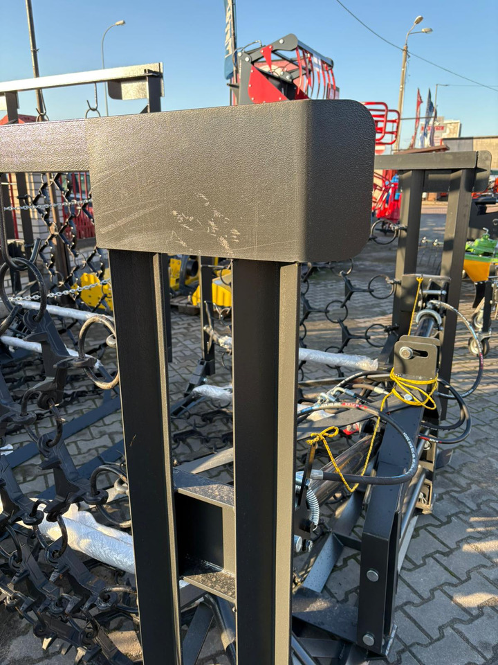 METAL-TECHNIK Wiesenegge / Meadow harrow / Herse de prairie / Strigliatrice / Полевая волокуша / Włóka łąkowa 4 m - Wiesenschleppe: das Bild 4 METAL-TECHNIK Wiesenegge / Meadow harrow / Herse de prairie / Strigliatrice / Полевая волокуша / Włóka łąkowa 4 m - Wiesenschleppe: das Bild 4