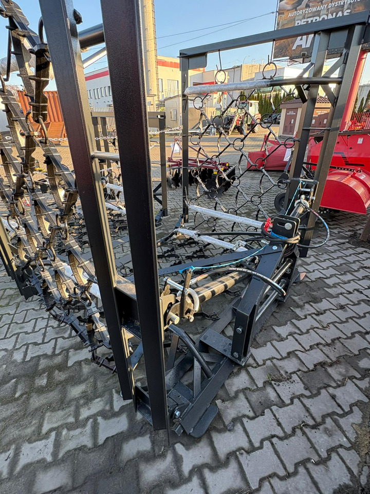 Metal-Technik Wiesenegge / Meadow harrow / Herse de prairie / Strigliatrice / Lanza de prado / Полевая волокуша / Włóka łąkowa 6 m - Wiesenschleppe: das Bild 4 Metal-Technik Wiesenegge / Meadow harrow / Herse de prairie / Strigliatrice / Lanza de prado / Полевая волокуша / Włóka łąkowa 6 m - Wiesenschleppe: das Bild 4