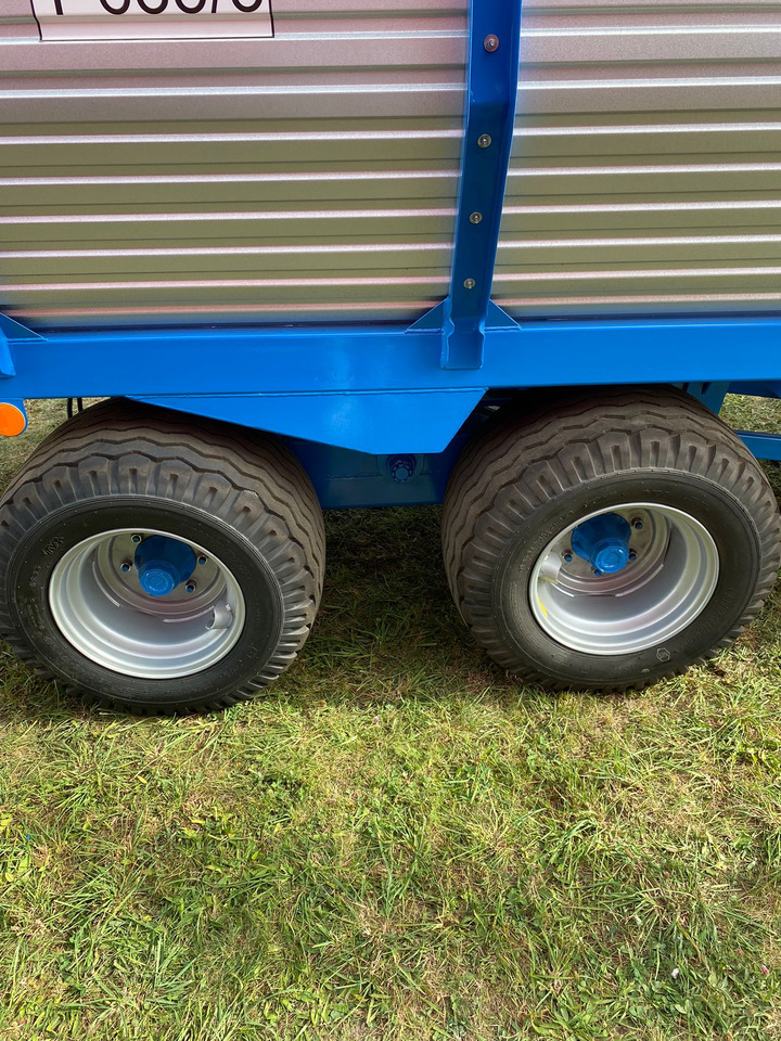 ZAMET Mähladewagen / Green forage mower / Remorque autochargeuse / Remolque autocargable / Самозагружающийся прицеп с косилкой / Przyczepa samozaładowcza z kosiarką bębnową T635/3 - Ladewagen: das Bild 5 ZAMET Mähladewagen / Green forage mower / Remorque autochargeuse / Remolque autocargable / Самозагружающийся прицеп с косилкой / Przyczepa samozaładowcza z kosiarką bębnową T635/3 - Ladewagen: das Bild 5