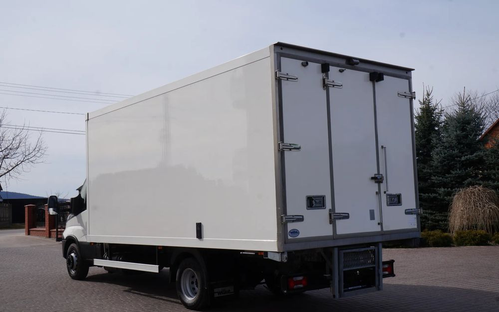 Iveco DAILY 70c17 CHŁODNIA 5 m Thermo king V-500 MAX Wzorowy Stan - Kühlkoffer LKW: das Bild 4 Iveco DAILY 70c17 CHŁODNIA 5 m Thermo king V-500 MAX Wzorowy Stan - Kühlkoffer LKW: das Bild 4