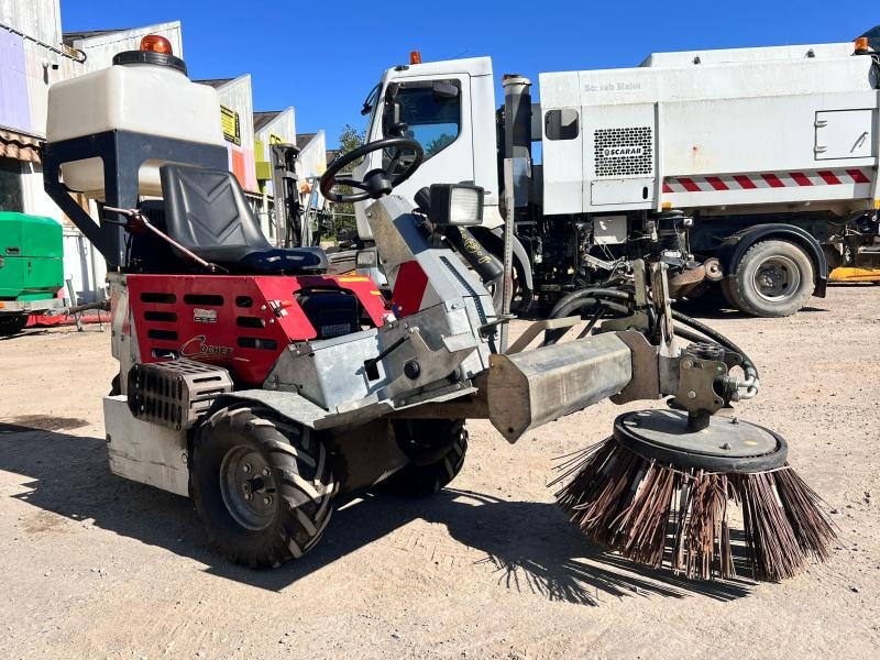 Cochet Balayeuse de désherbage automotrice Gecko (NET DE TVA) - Kehrsaugmaschine: das Bild 5 Cochet Balayeuse de désherbage automotrice Gecko (NET DE TVA) - Kehrsaugmaschine: das Bild 5