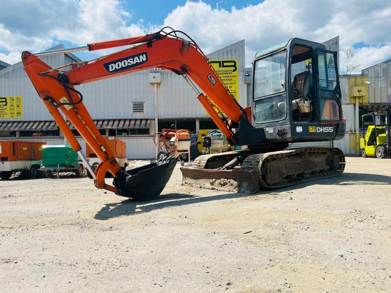 DOOSAN DH55 MINI PELLE 5T - Minibagger: das Bild 1 DOOSAN DH55 MINI PELLE 5T - Minibagger: das Bild 1