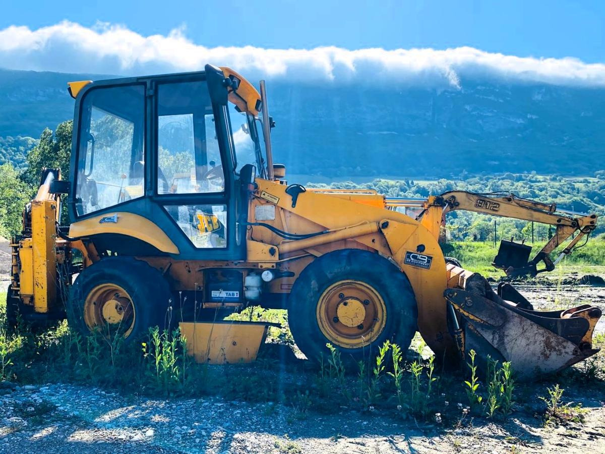 Jcb 2 CX TRACTOPELLE 5,2T (NET DE TVA) - Baggerlader: das Bild 3 Jcb 2 CX TRACTOPELLE 5,2T (NET DE TVA) - Baggerlader: das Bild 3
