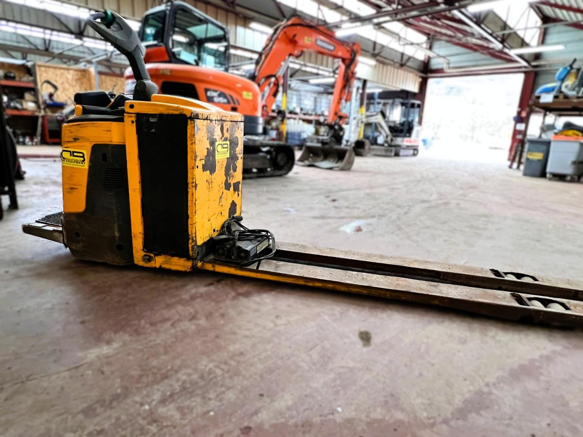 Jungheinrich ERE225 Gerbeur transpalette électrique - Hochhubwagen: das Bild 4 Jungheinrich ERE225 Gerbeur transpalette électrique - Hochhubwagen: das Bild 4