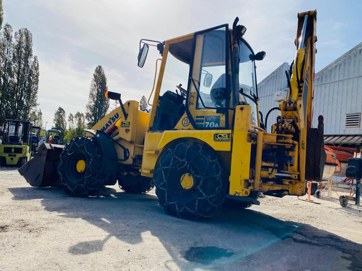 KOMATSU Tractopelle WB70 (NET DE TVA) - Baggerlader: das Bild 3 KOMATSU Tractopelle WB70 (NET DE TVA) - Baggerlader: das Bild 3