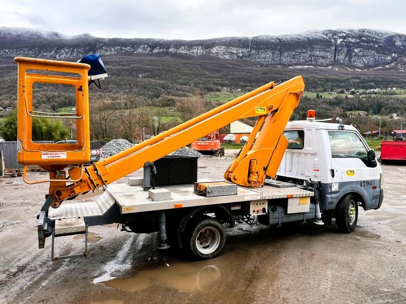 Mazda Bongo Fourgon Nacelle 14,5m - Arbeitsbühne, Transporter: das Bild 5 Mazda Bongo Fourgon Nacelle 14,5m - Arbeitsbühne, Transporter: das Bild 5