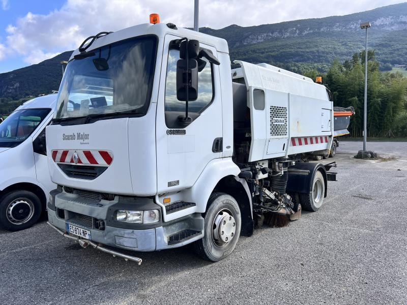 RENAULT Camion balayeur SCARAB MAJOR - Kehrmaschine: das Bild 1 RENAULT Camion balayeur SCARAB MAJOR - Kehrmaschine: das Bild 1