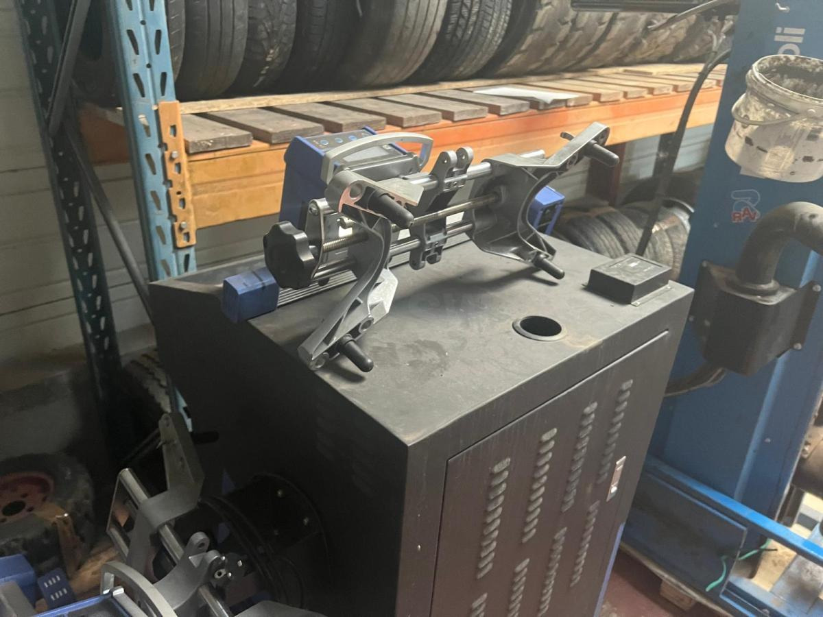 TWIN BUSCH TW115 Banc de géométrie - Werkstattgerät: das Bild 5 TWIN BUSCH TW115 Banc de géométrie - Werkstattgerät: das Bild 5