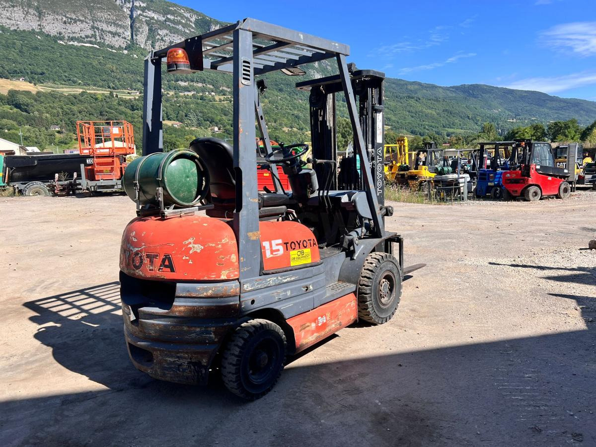 Toyota 426 FGF15 CHARIOT ELEVATEUR A GAZ 1,5T 4,3m - Treibgasstapler: das Bild 3 Toyota 426 FGF15 CHARIOT ELEVATEUR A GAZ 1,5T 4,3m - Treibgasstapler: das Bild 3