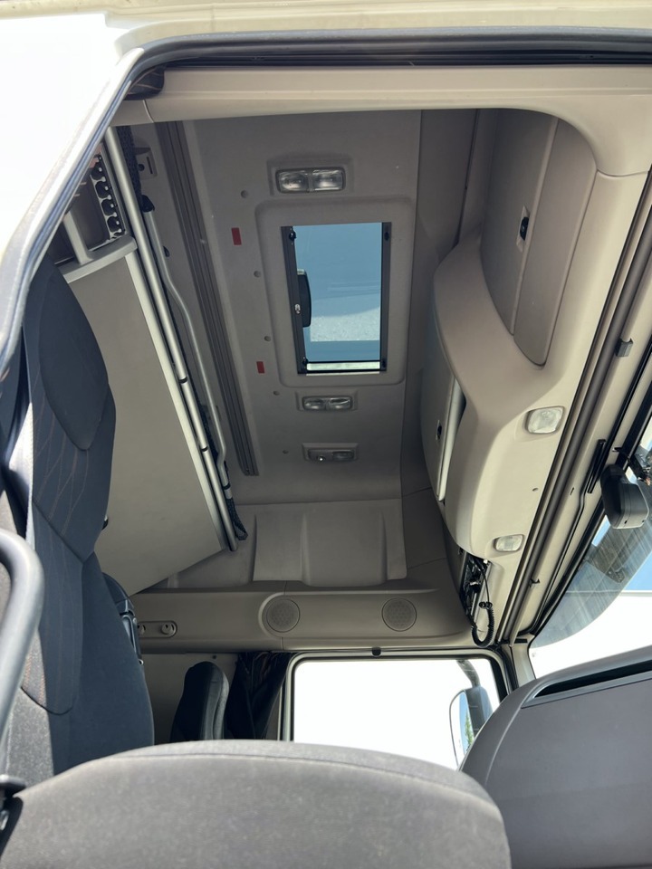 Sattelzugmaschine DAF XF 480FT: das Bild 29