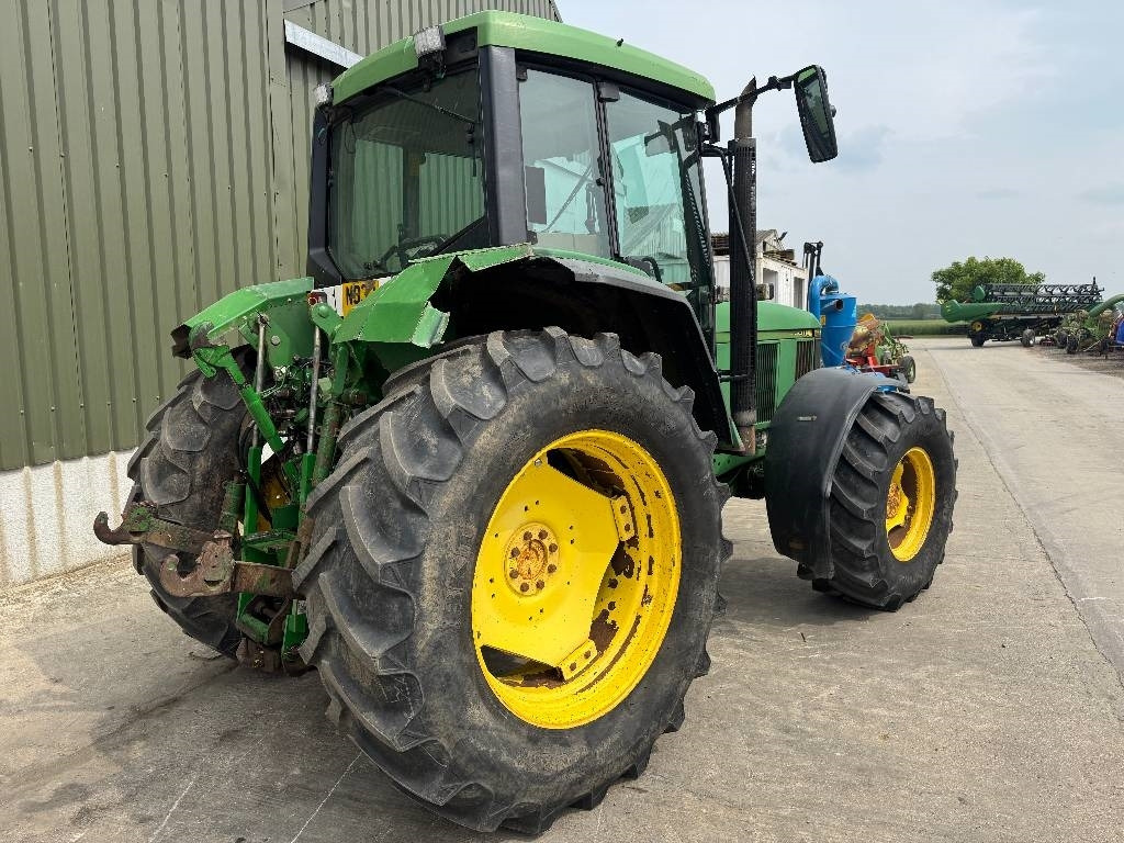 John Deere 6800 - Traktor: das Bild 4 John Deere 6800 - Traktor: das Bild 4